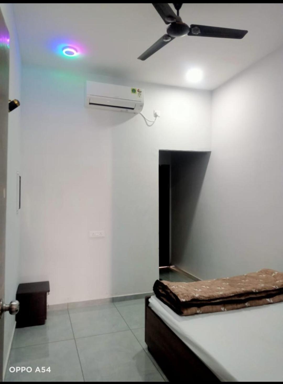 Jai Swaminarayan Delux Homestay Garudeshwar Exterior foto